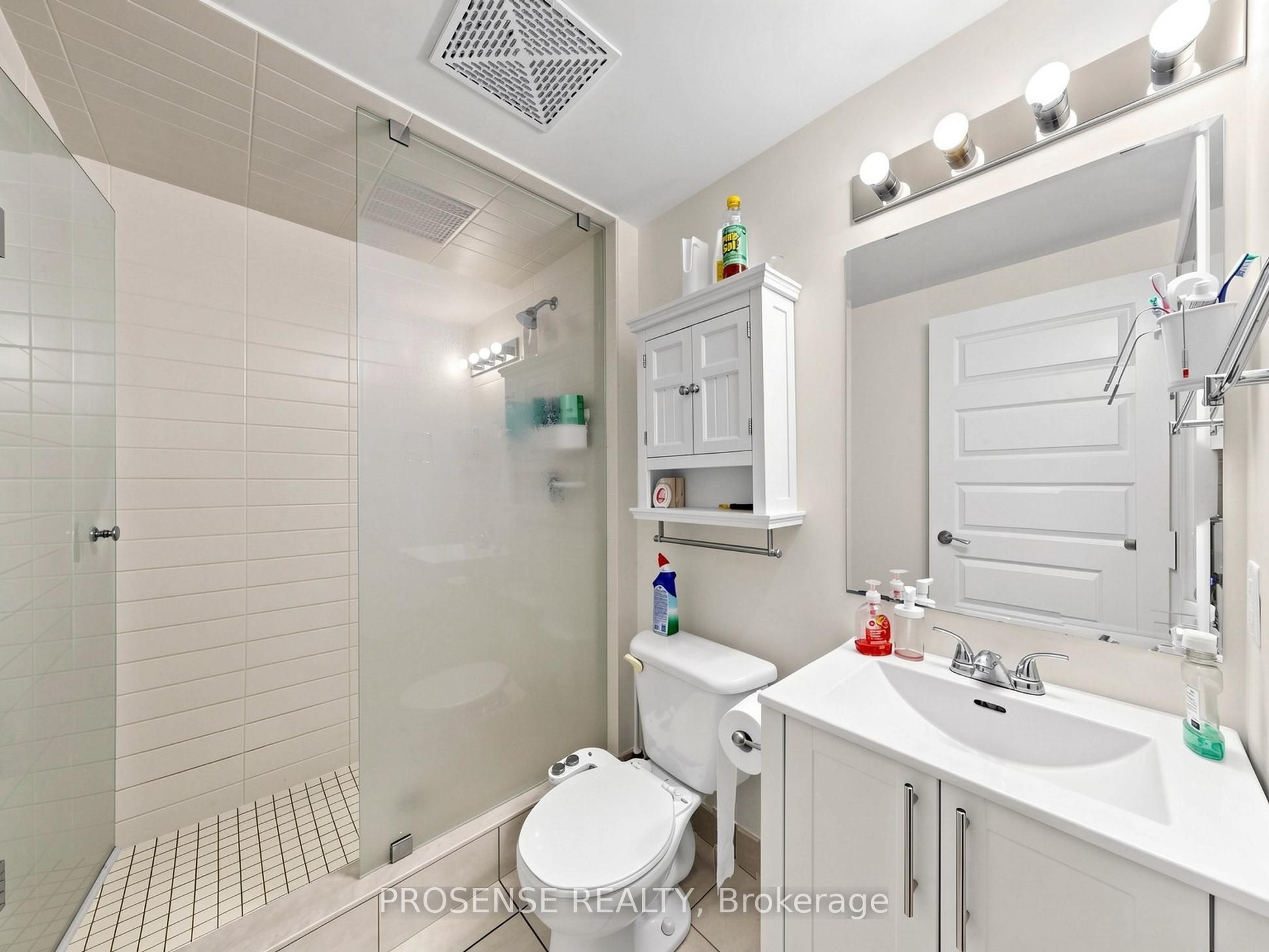 215 W Queen Street E 306 Property Photo 24
