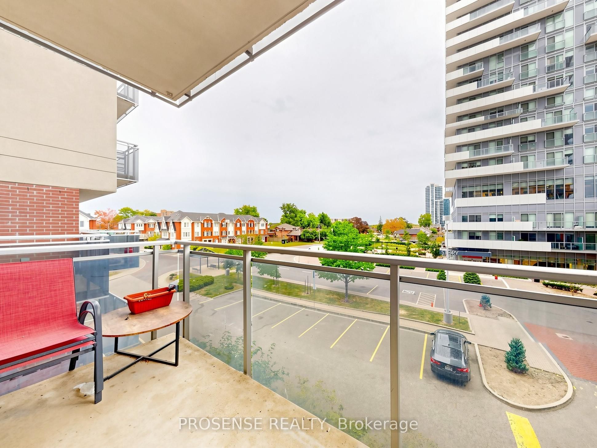215 W Queen Street E 306 Property Photo 26