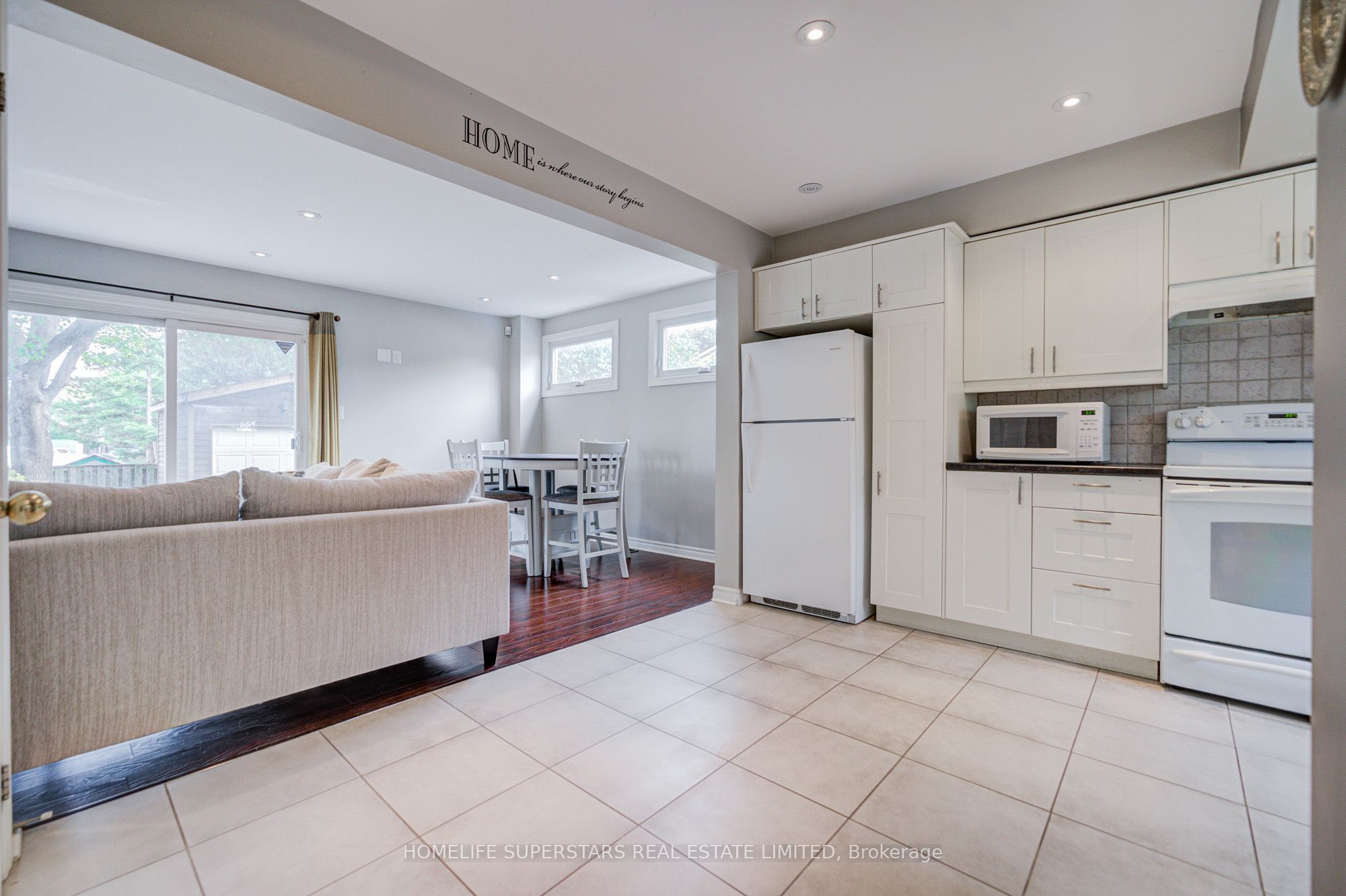 50 Hoskins Square Property Photo 10