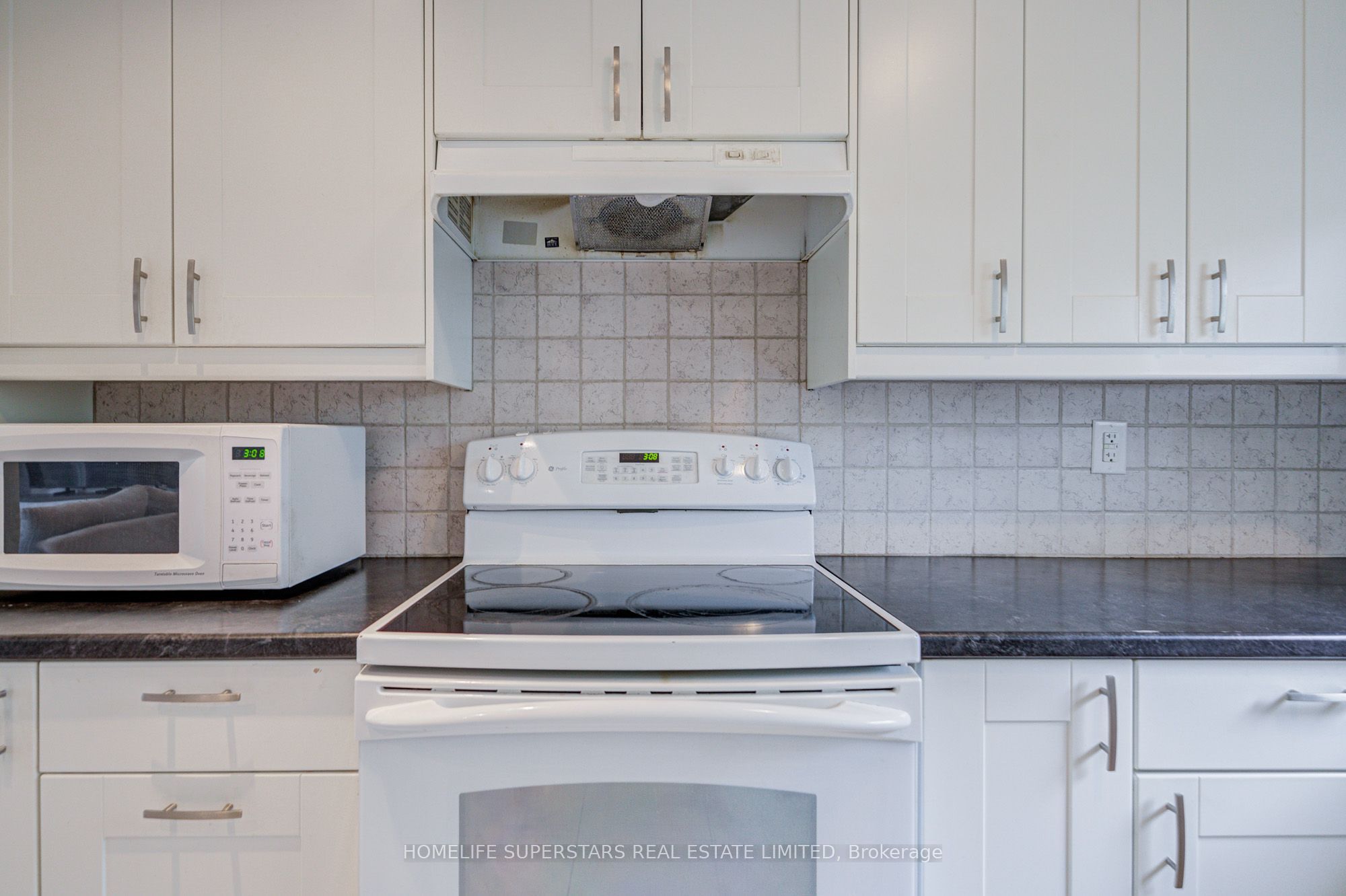 50 Hoskins Square Property Photo 18