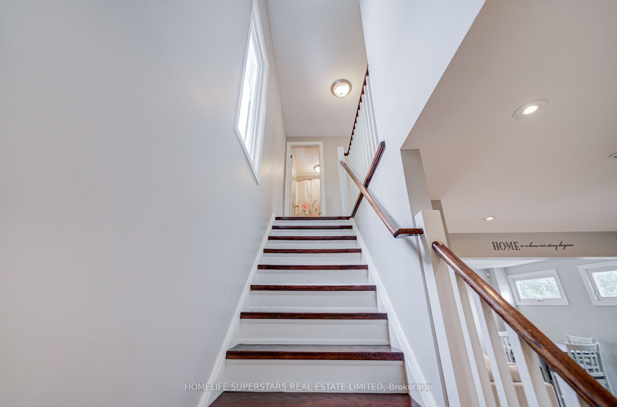 50 Hoskins Square Property Photo 28