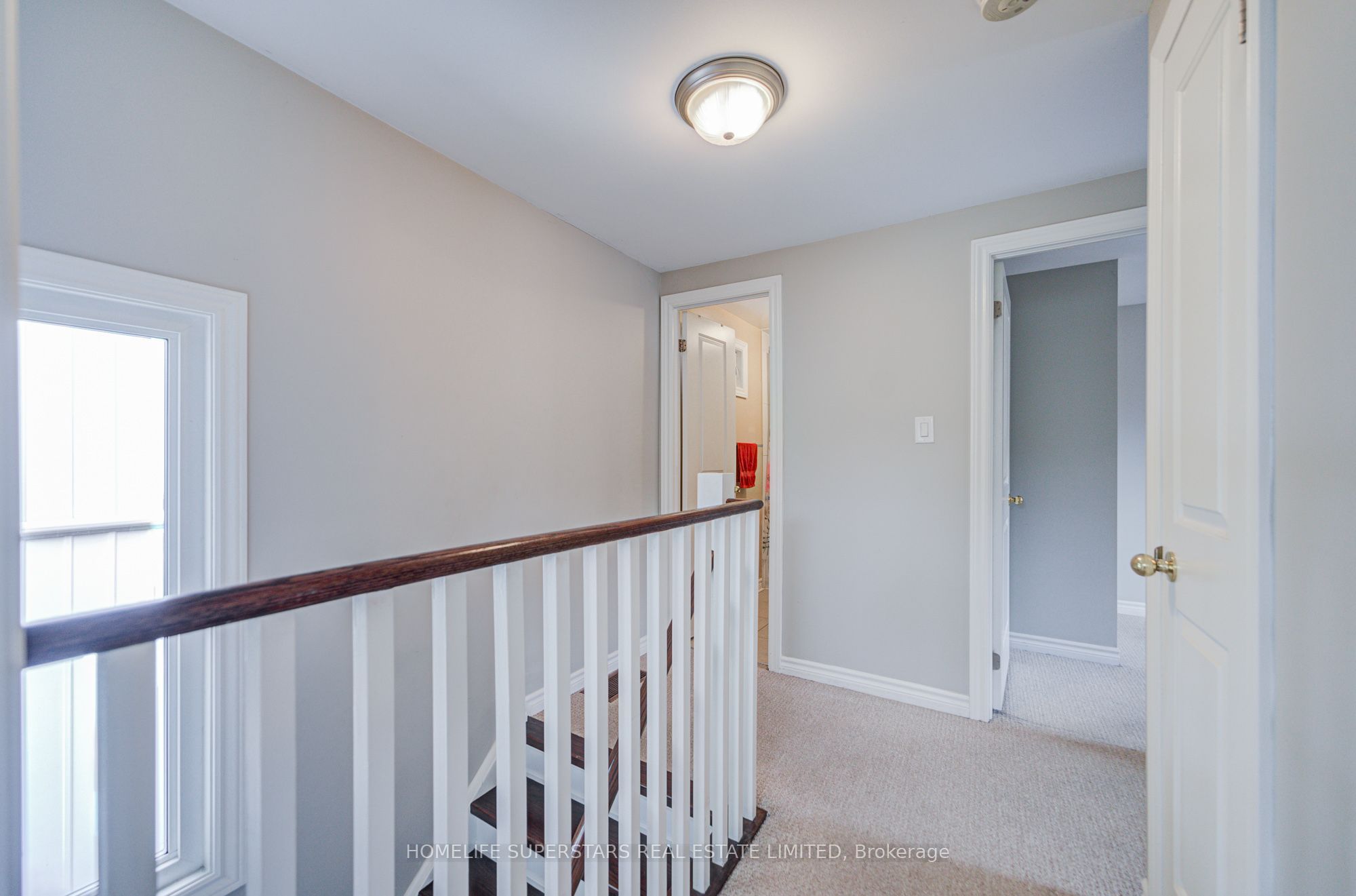 50 Hoskins Square Property Photo 30