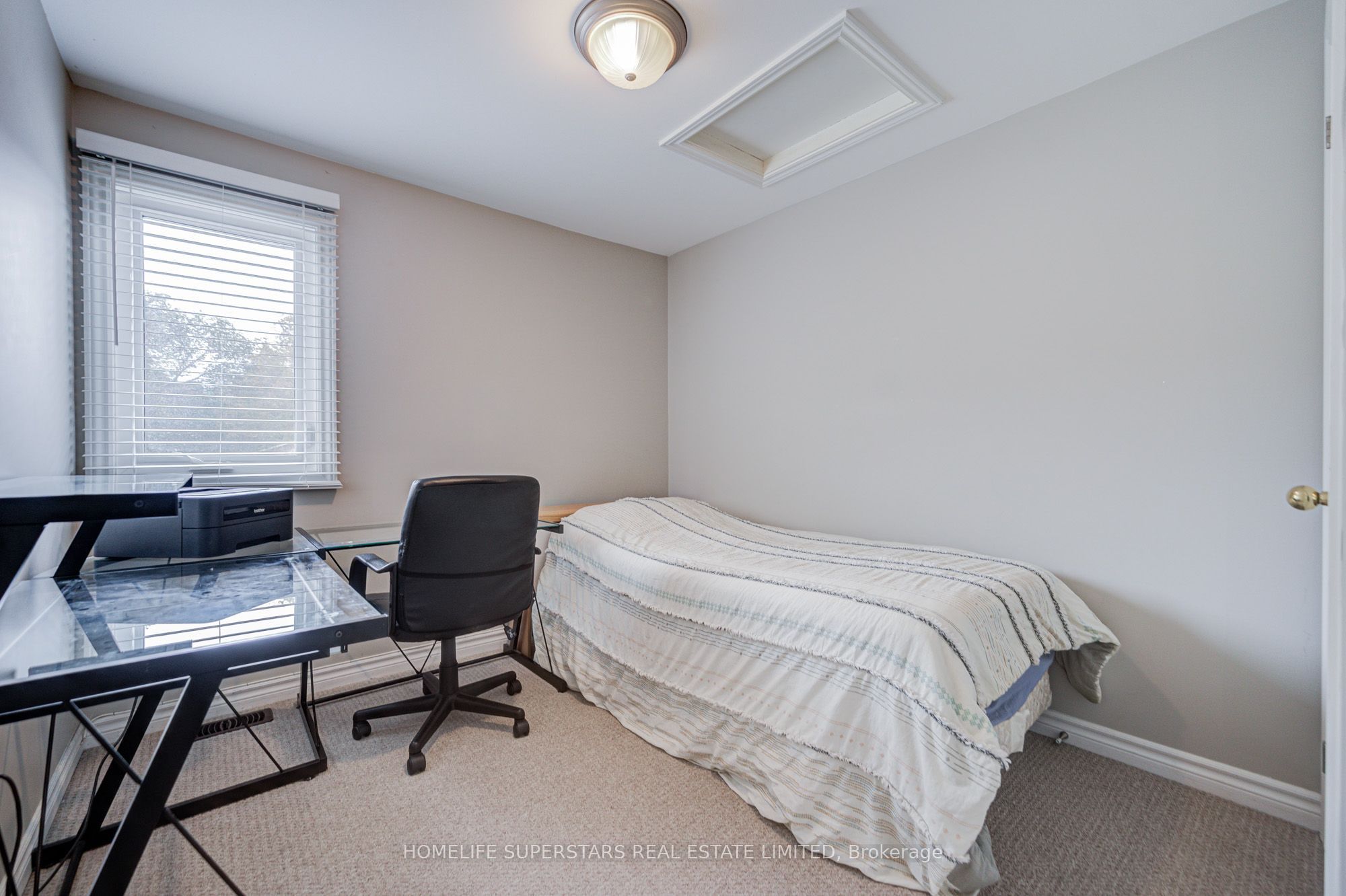 50 Hoskins Square Property Photo 35