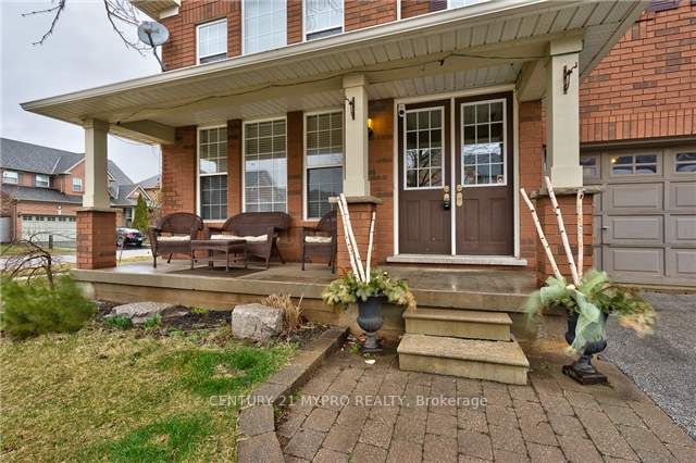 2257 Riverdale Place Property Photo 2
