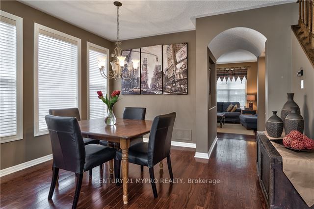 2257 Riverdale Place Property Photo 5