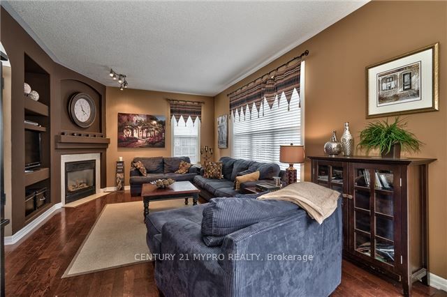 2257 Riverdale Place Property Photo 8