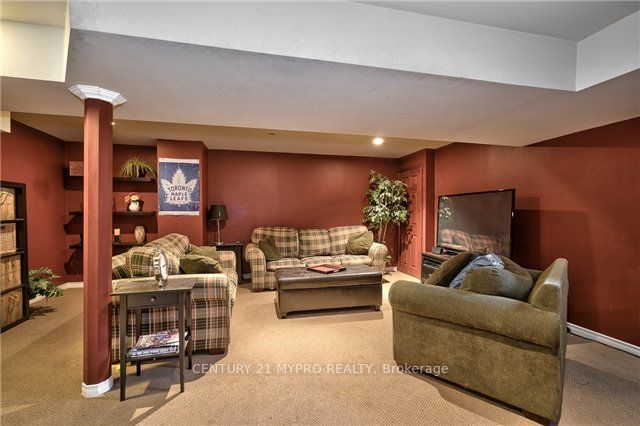 2257 Riverdale Place Property Photo 16