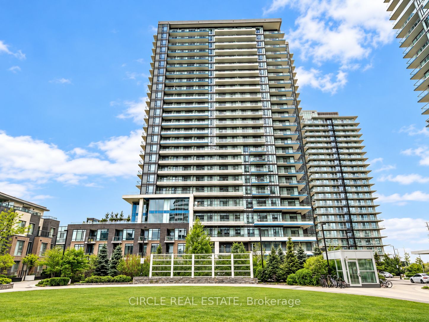 2560 Eglinton Avenue W 610 Property Photo 1