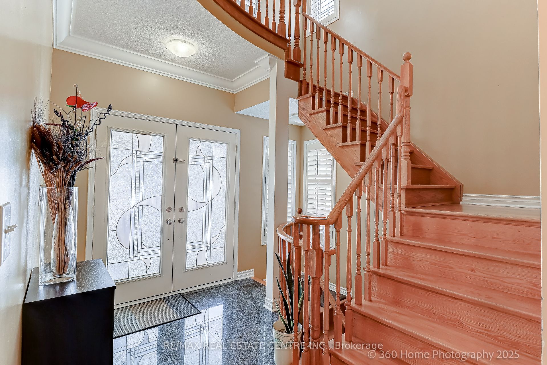 806 White Clover Way Property Photo 5