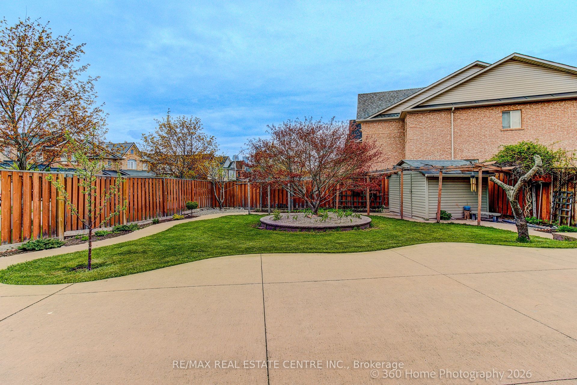 806 White Clover Way Property Photo 34
