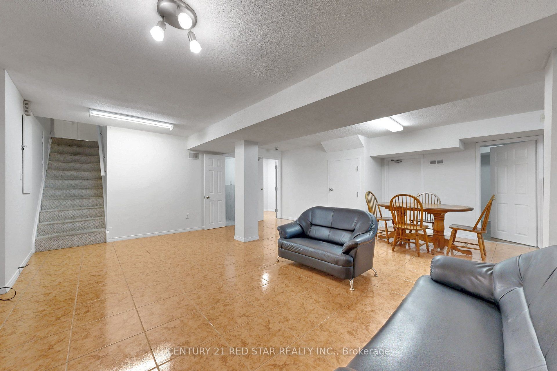 1082 Haydonbridge Court Property Photo 40