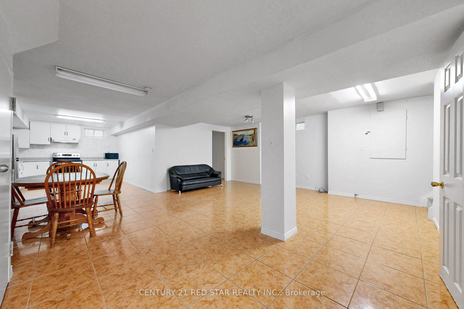 1082 Haydonbridge Court Property Photo 41