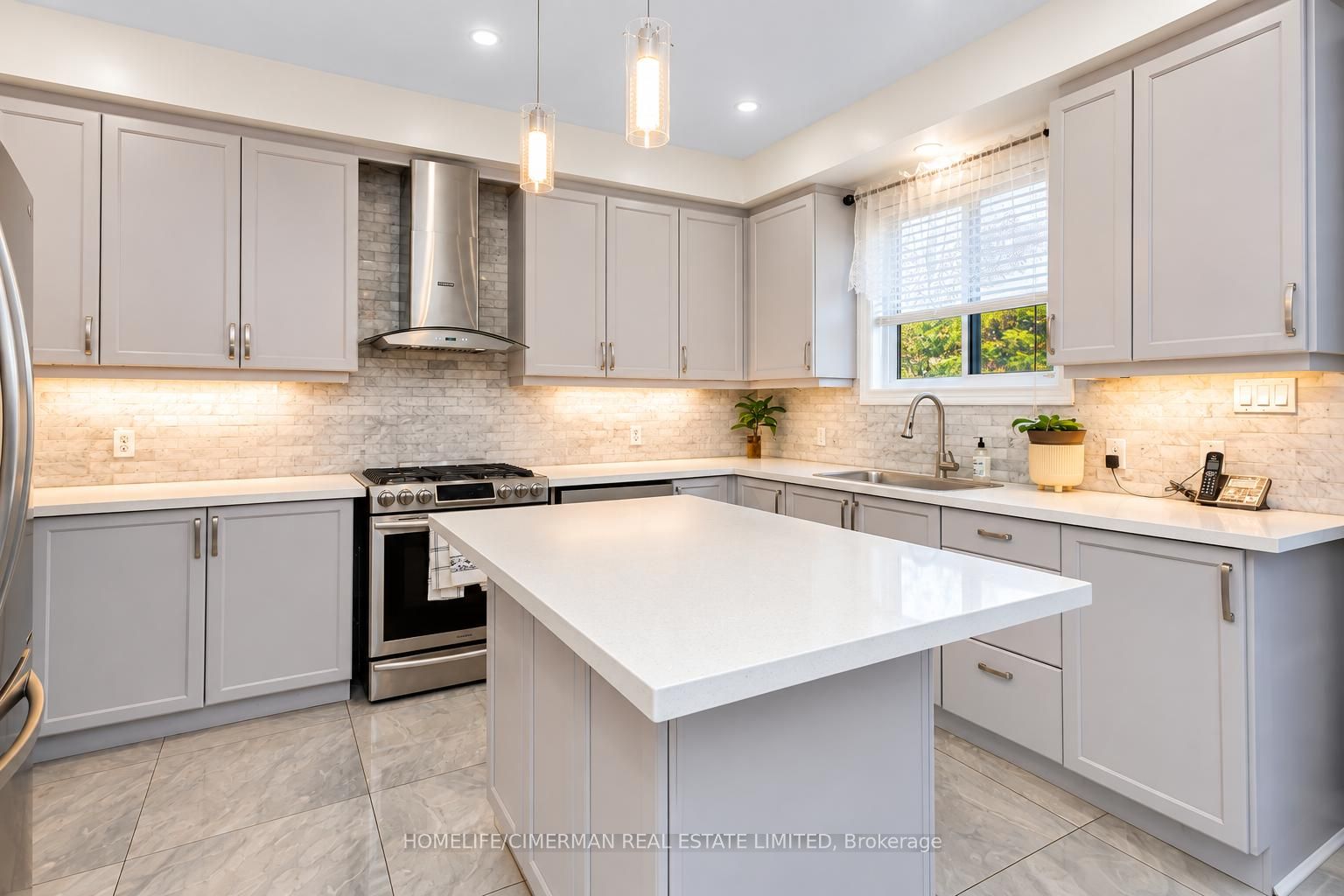 7 Okanagan Drive E Property Photo 26