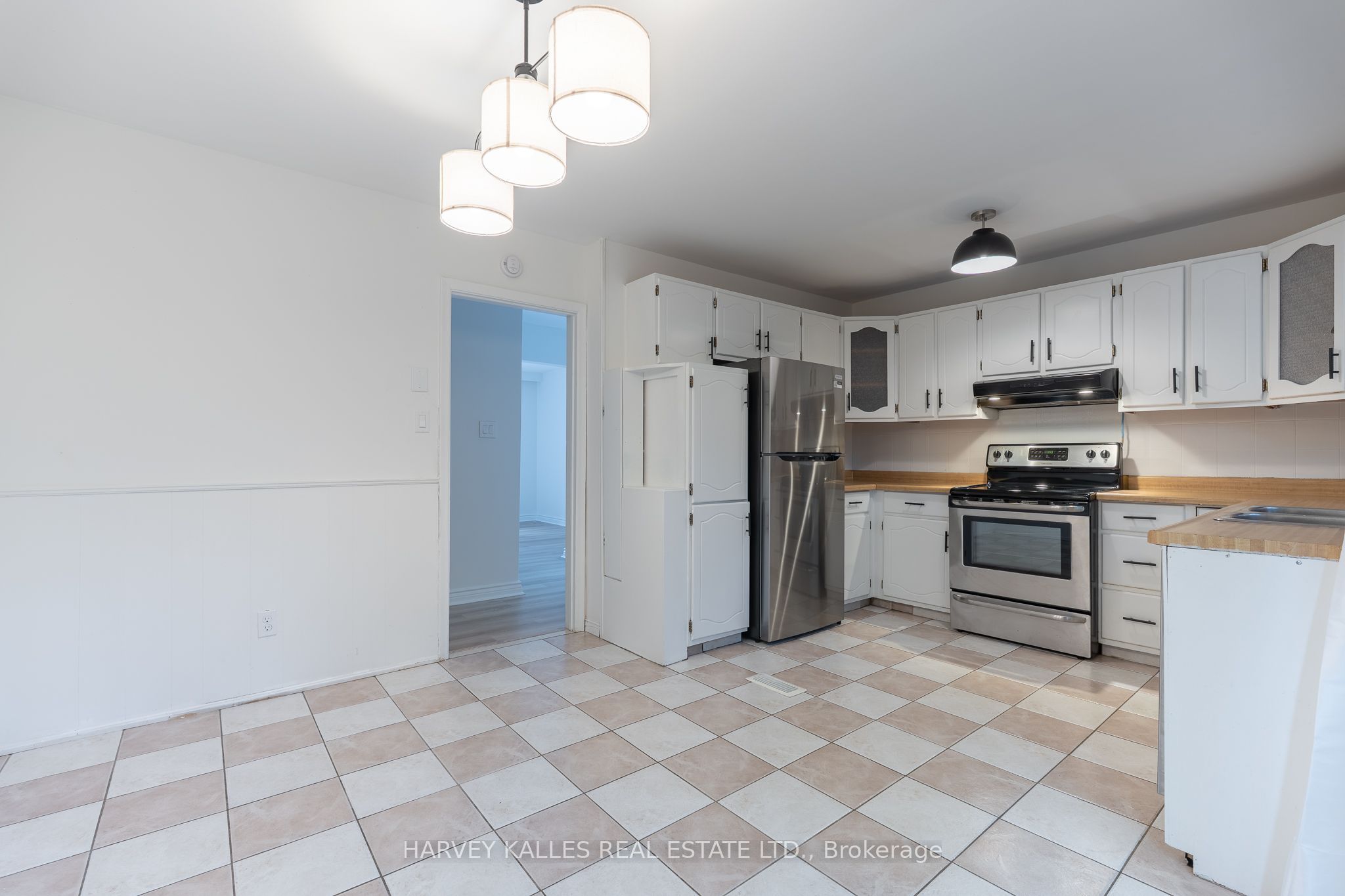 2258 Brookhurst Road Property Photo 5