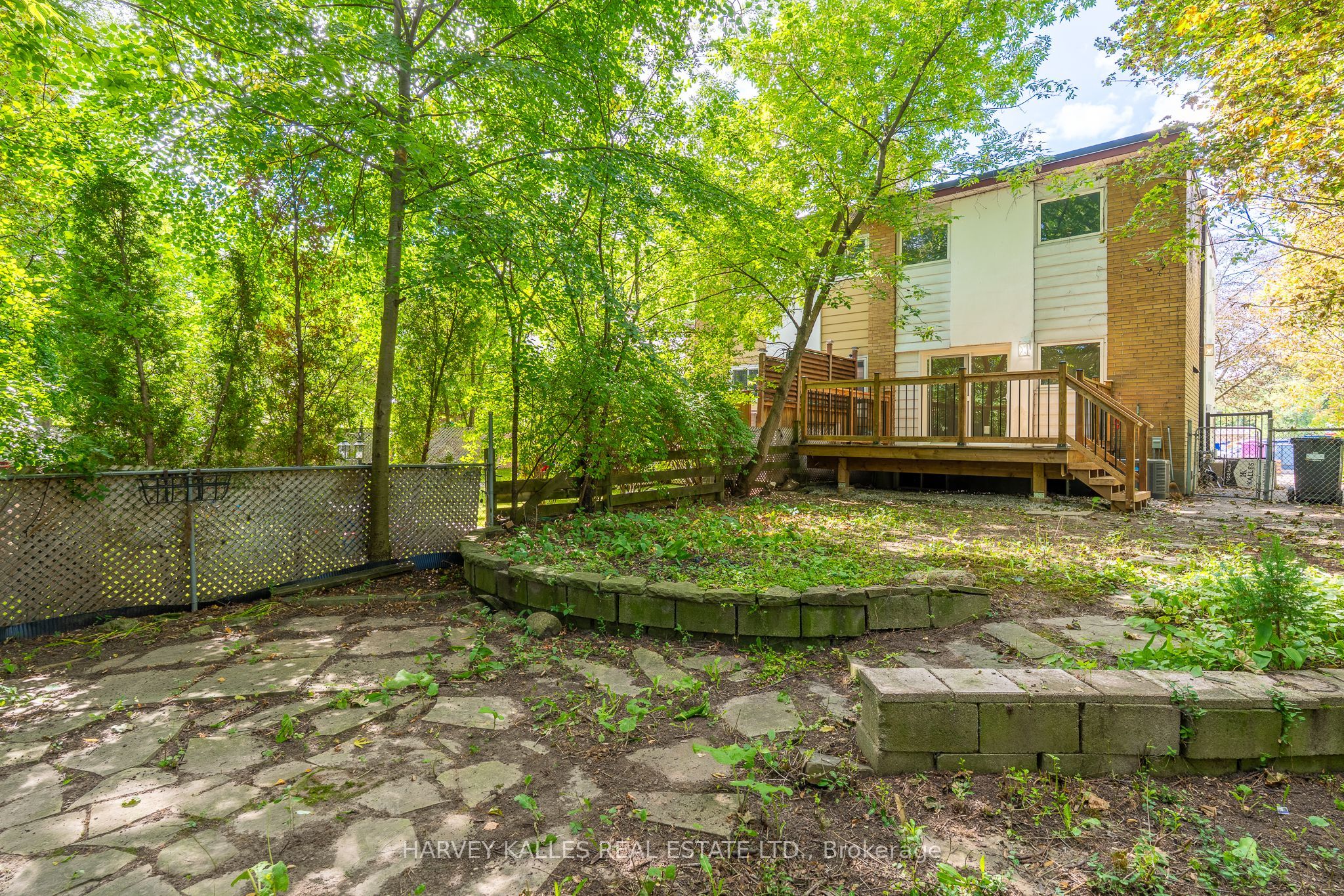 2258 Brookhurst Road Property Photo 9