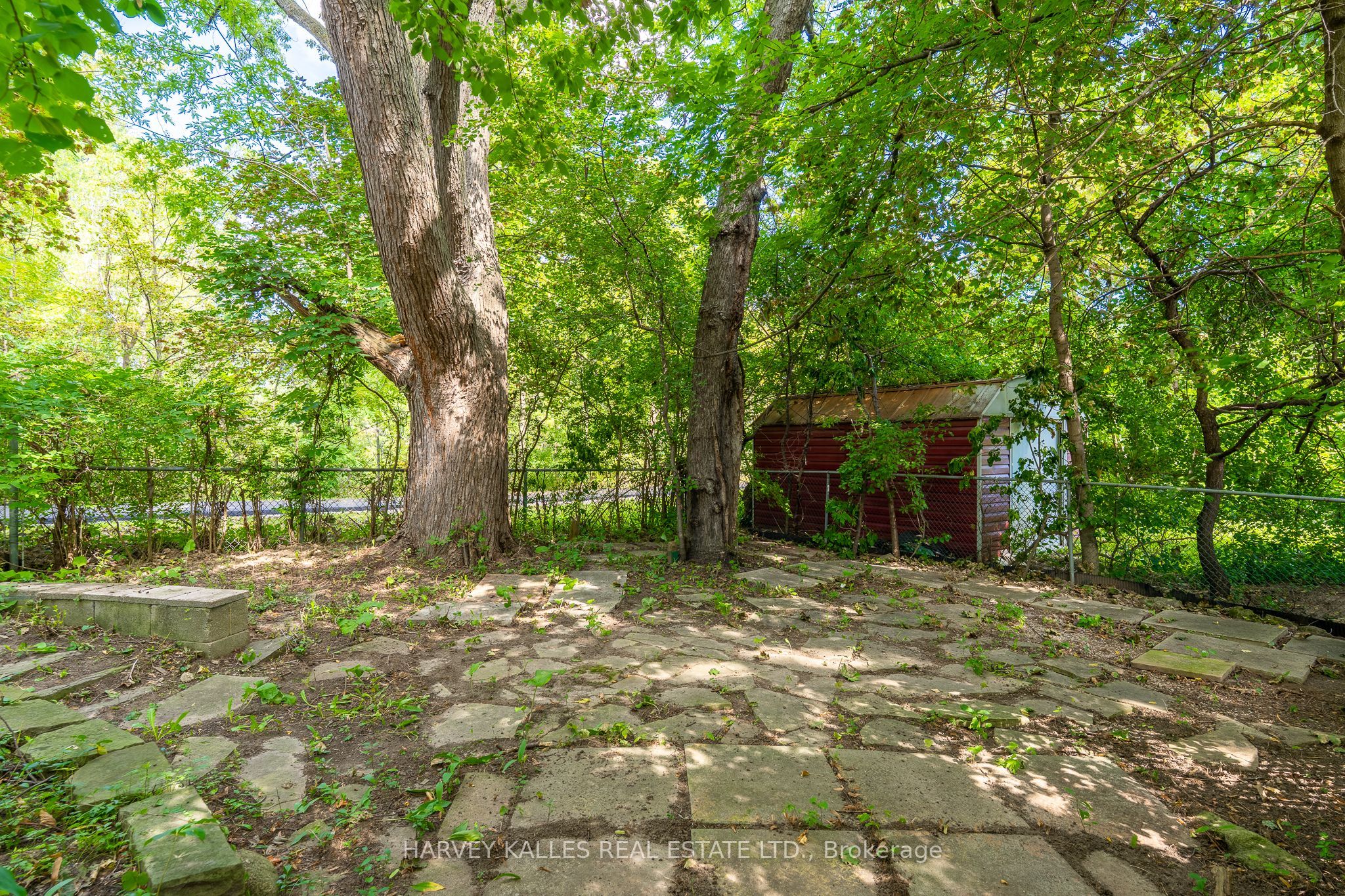 2258 Brookhurst Road Property Photo 11