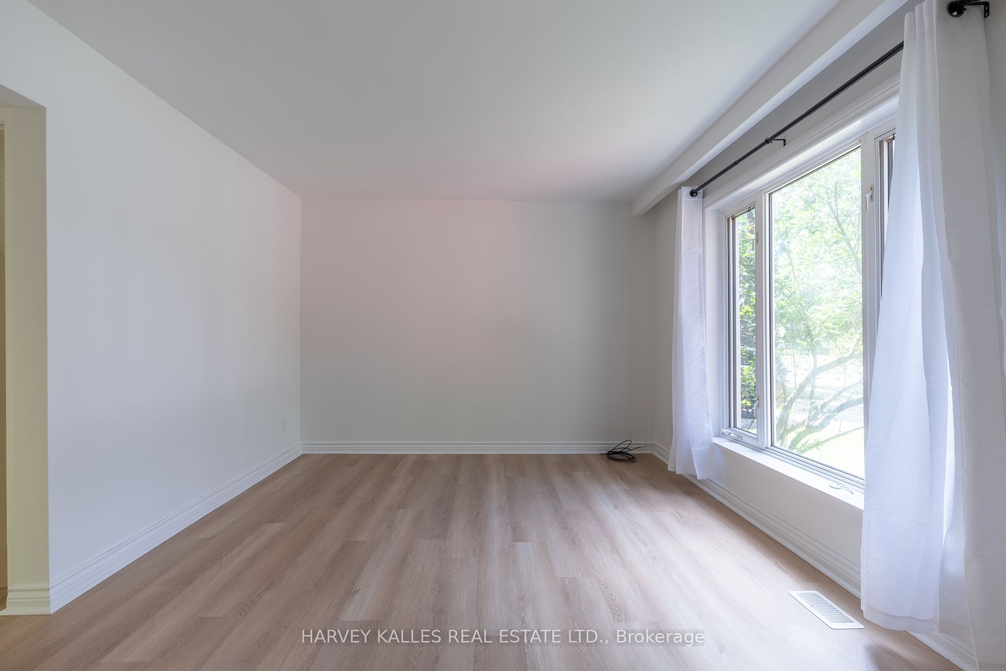 2258 Brookhurst Road Property Photo 13