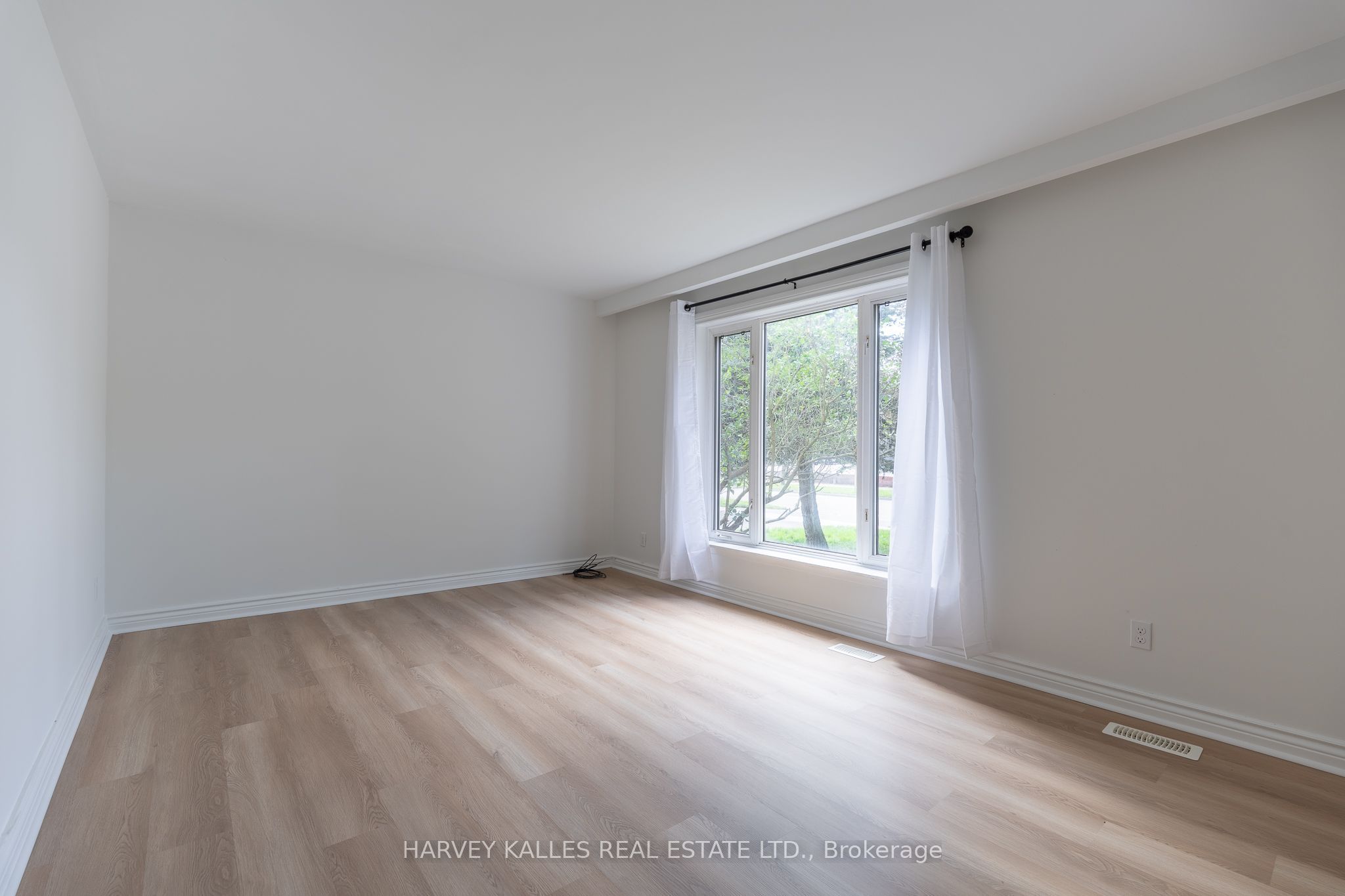 2258 Brookhurst Road Property Photo 14
