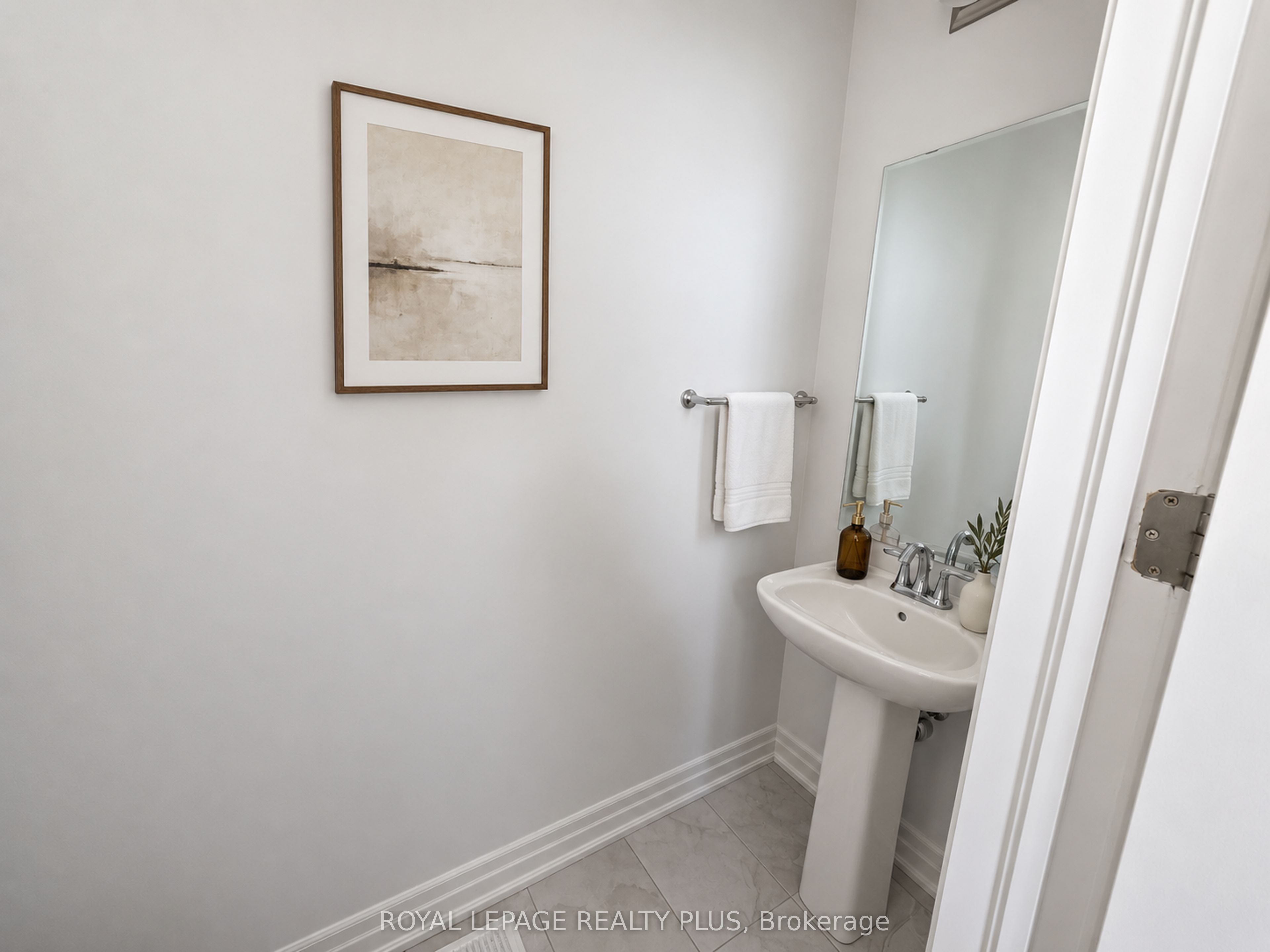 1362 Marblehead Road Property Photo 4
