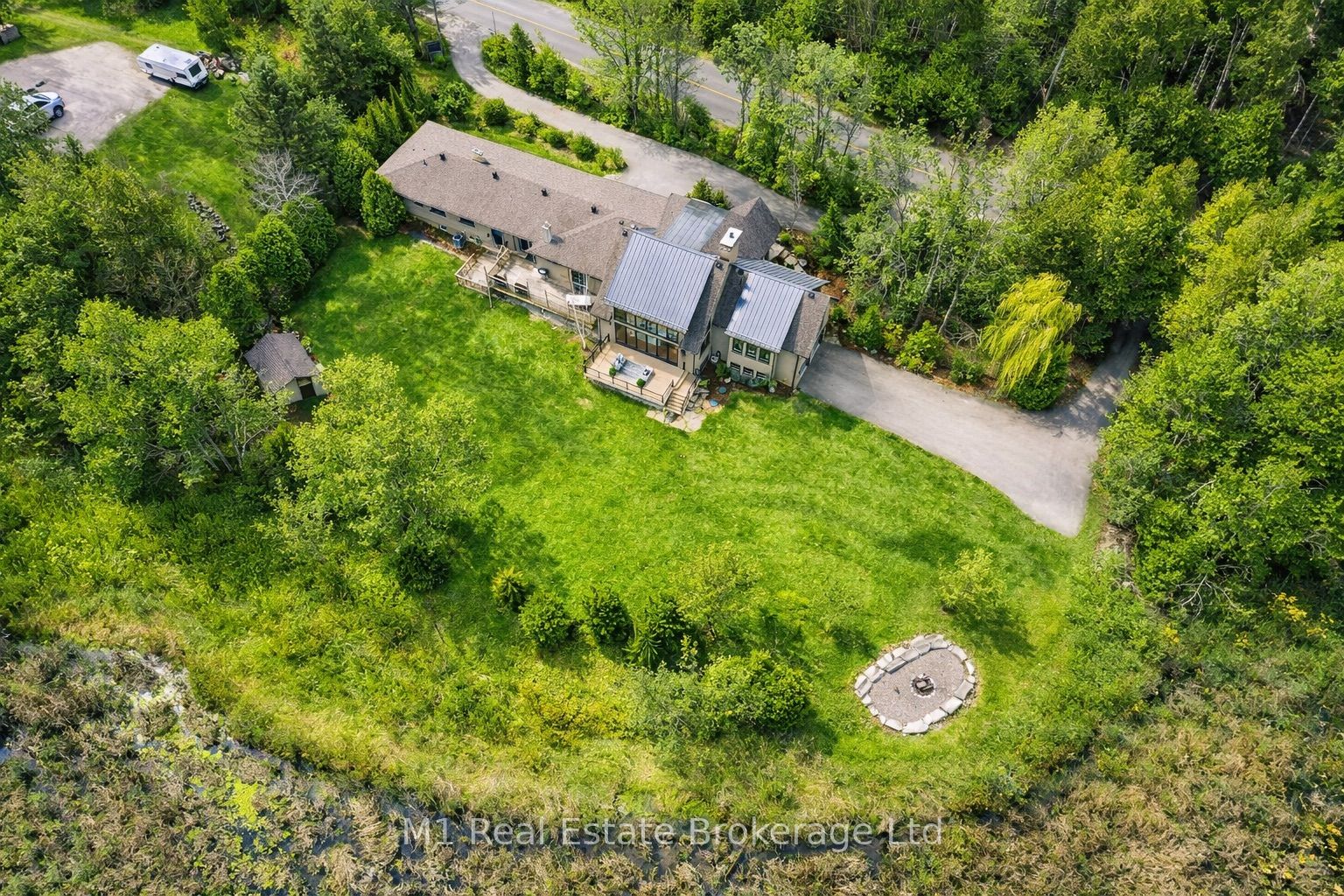 13569 Dublin Line Property Photo 1