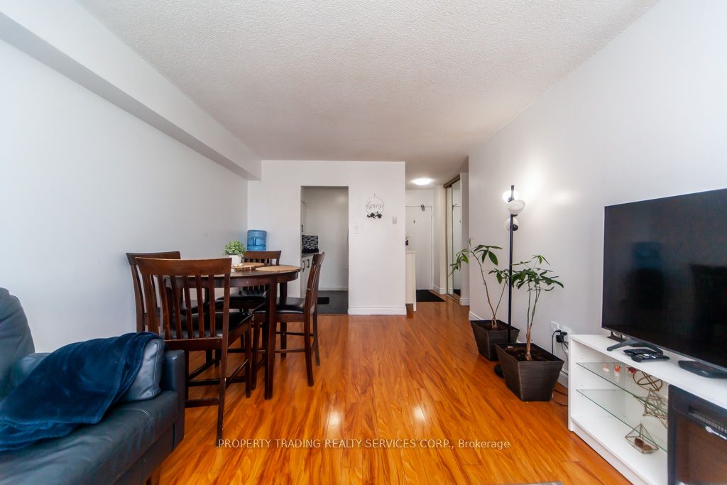 50 Lotherton Pathway 402 Property Photo 8
