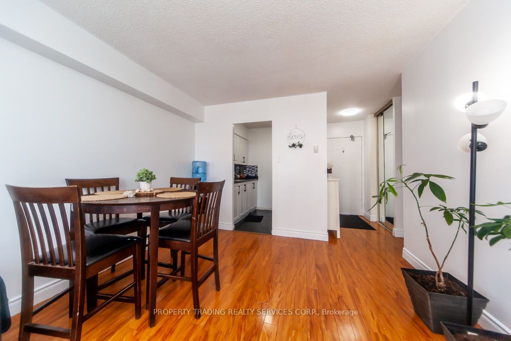 50 Lotherton Pathway 402 Property Photo 13