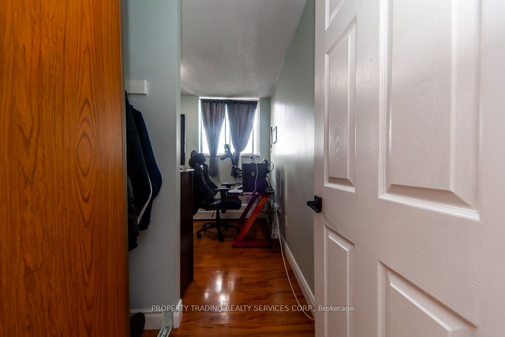 50 Lotherton Pathway 402 Property Photo 32