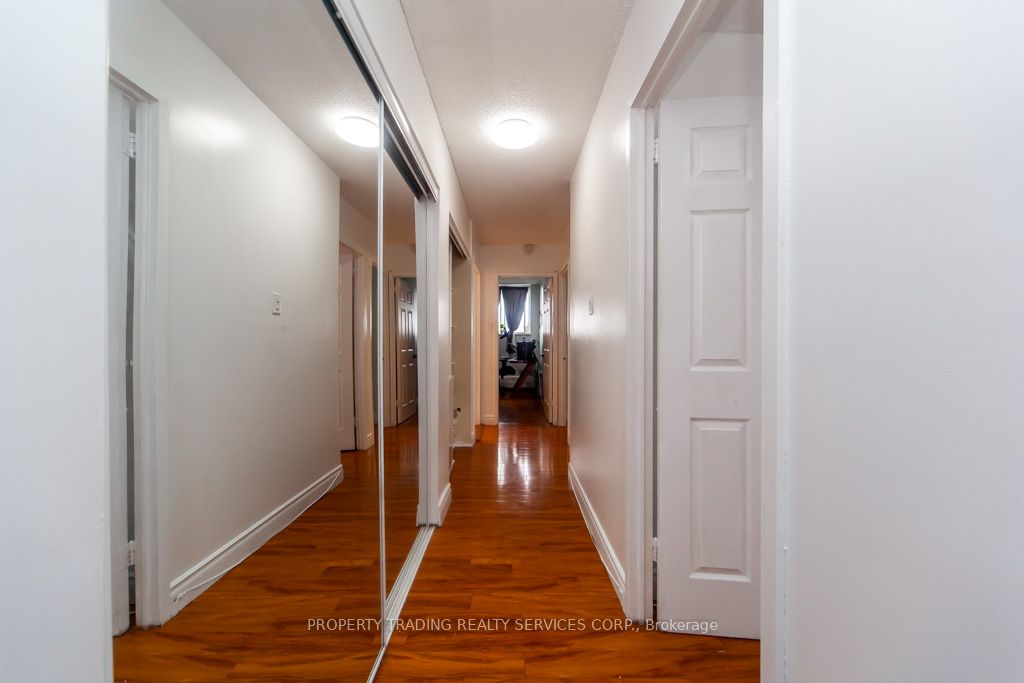 50 Lotherton Pathway 402 Property Photo 37