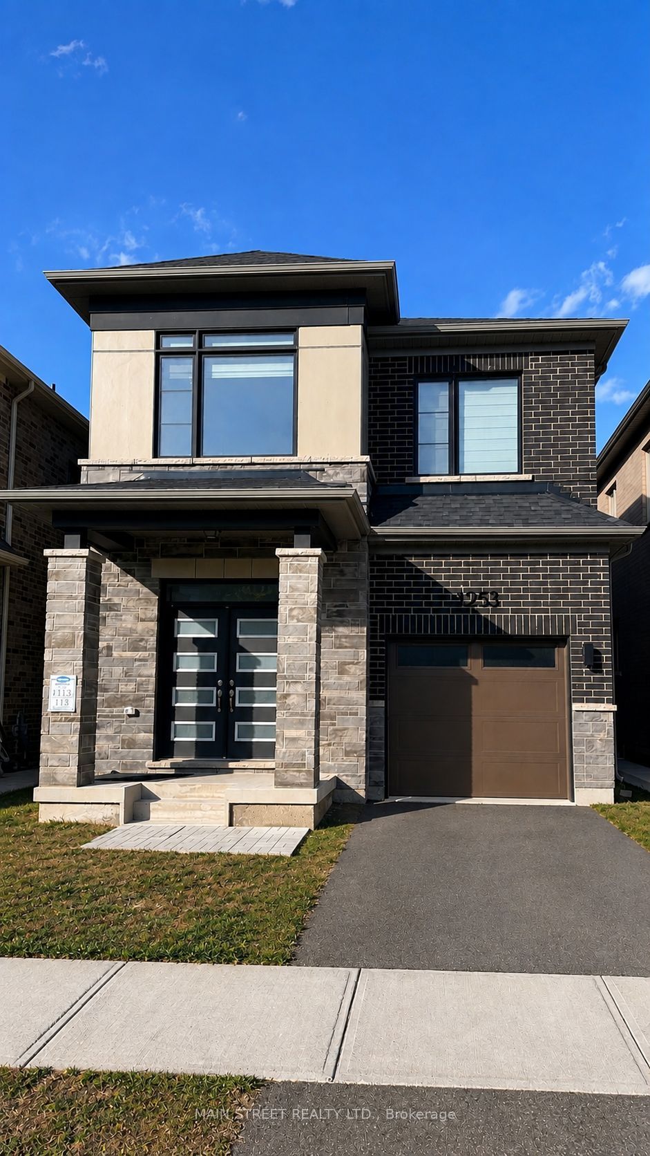 1253 Muskoka Heights Property Photo 1