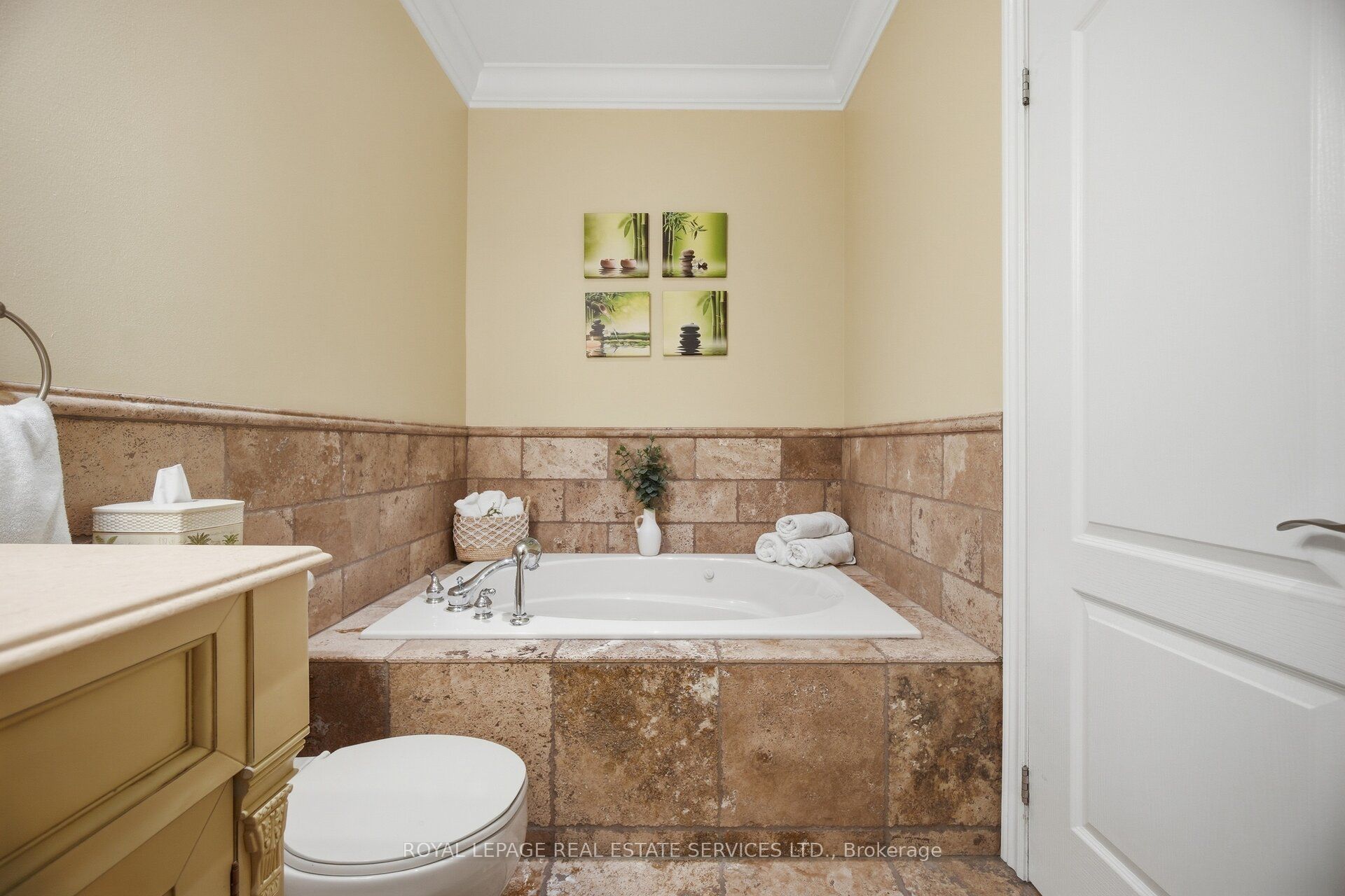 3057 Portree Crescent Property Photo 28