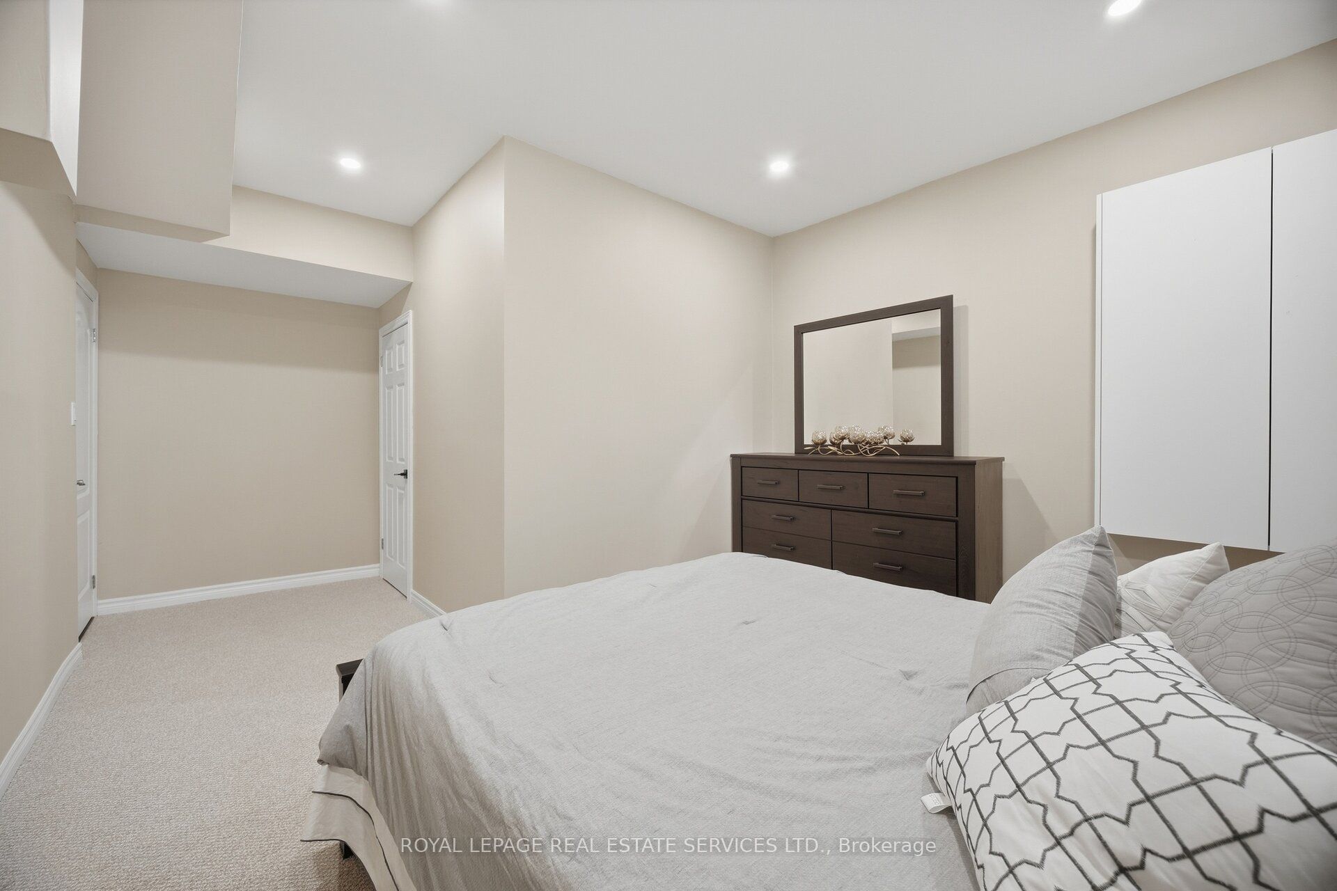 3057 Portree Crescent Property Photo 41