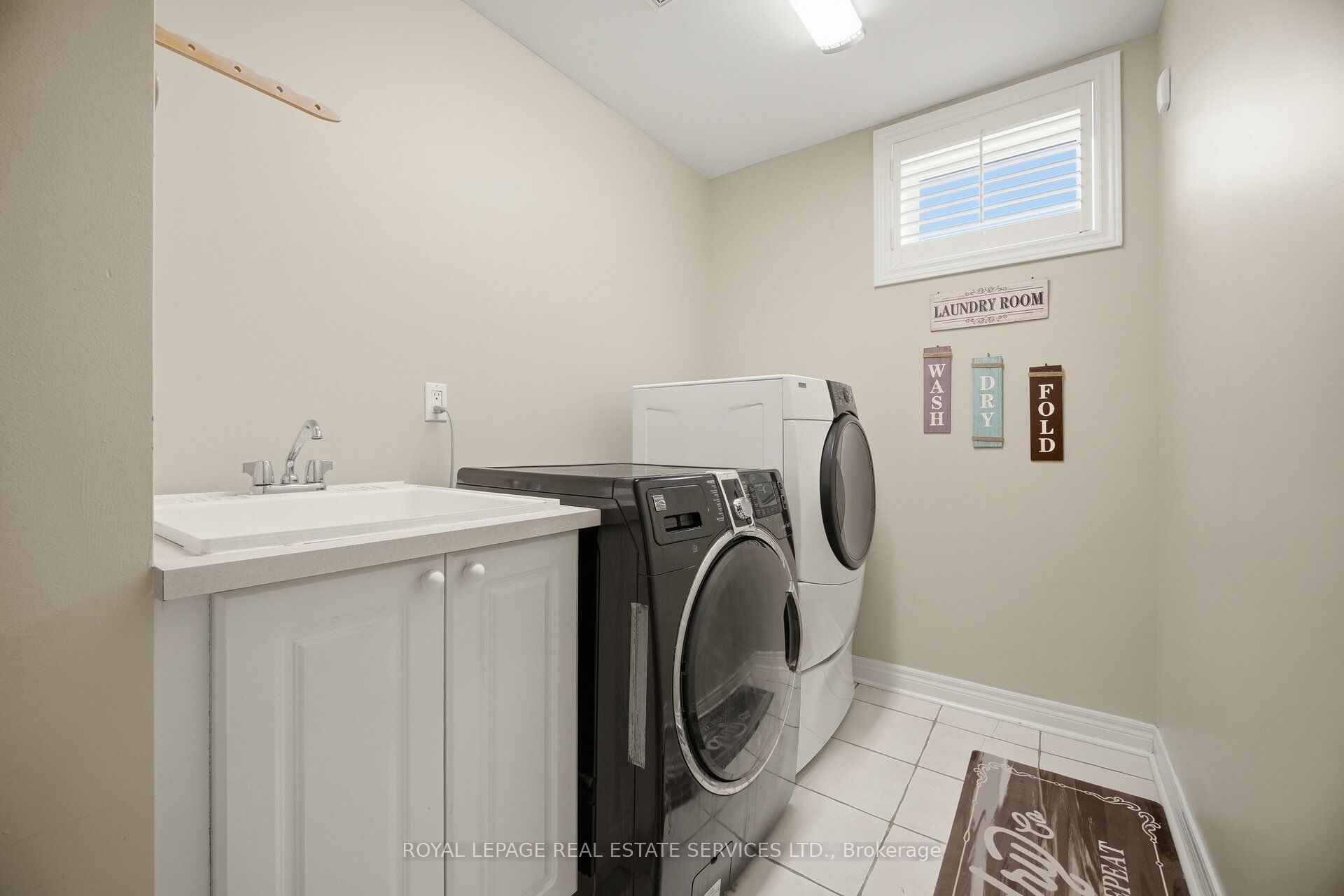 3057 Portree Crescent Property Photo 44