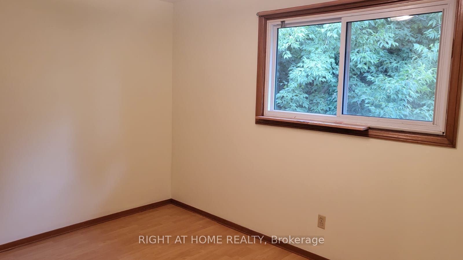 31 Manitou Crescent Property Photo 12