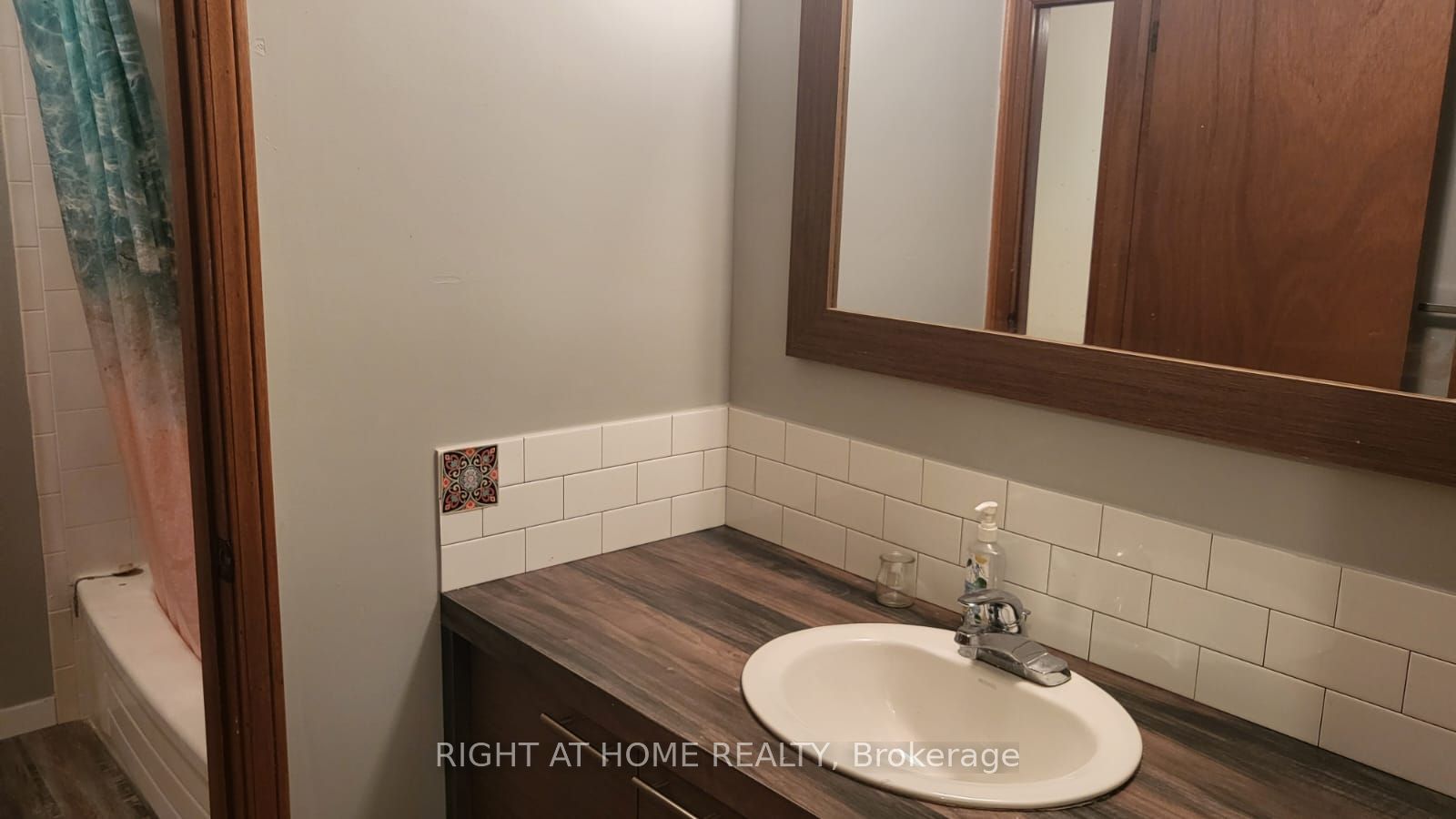 31 Manitou Crescent Property Photo 15