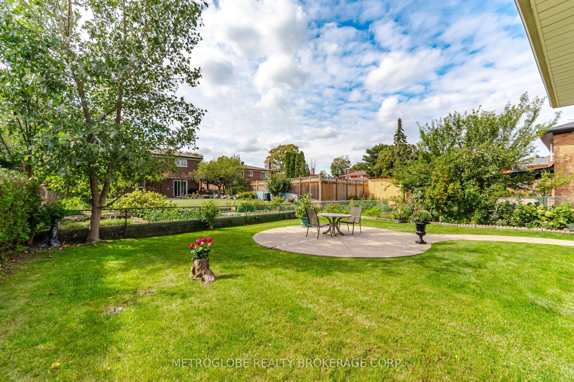 28 Eldorado Court Property Photo 44