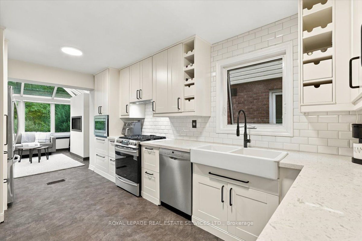 2182 Margot Street Property Photo 11