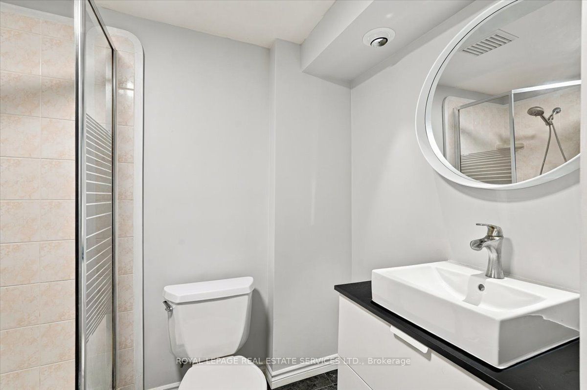 2182 Margot Street Property Photo 33