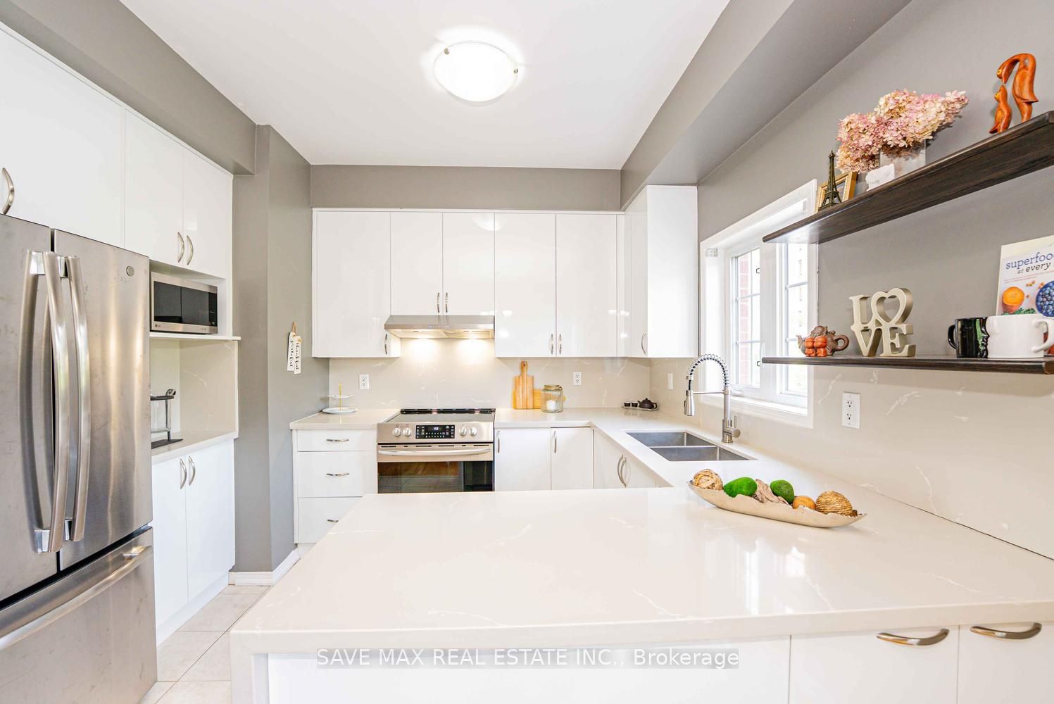 109 Georgian Drive 21 Property Photo 15