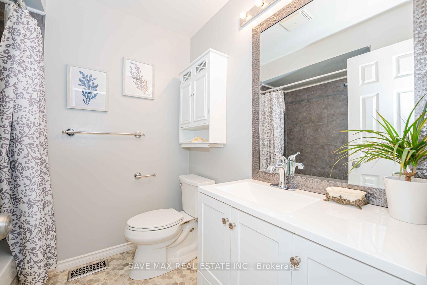 109 Georgian Drive 21 Property Photo 36