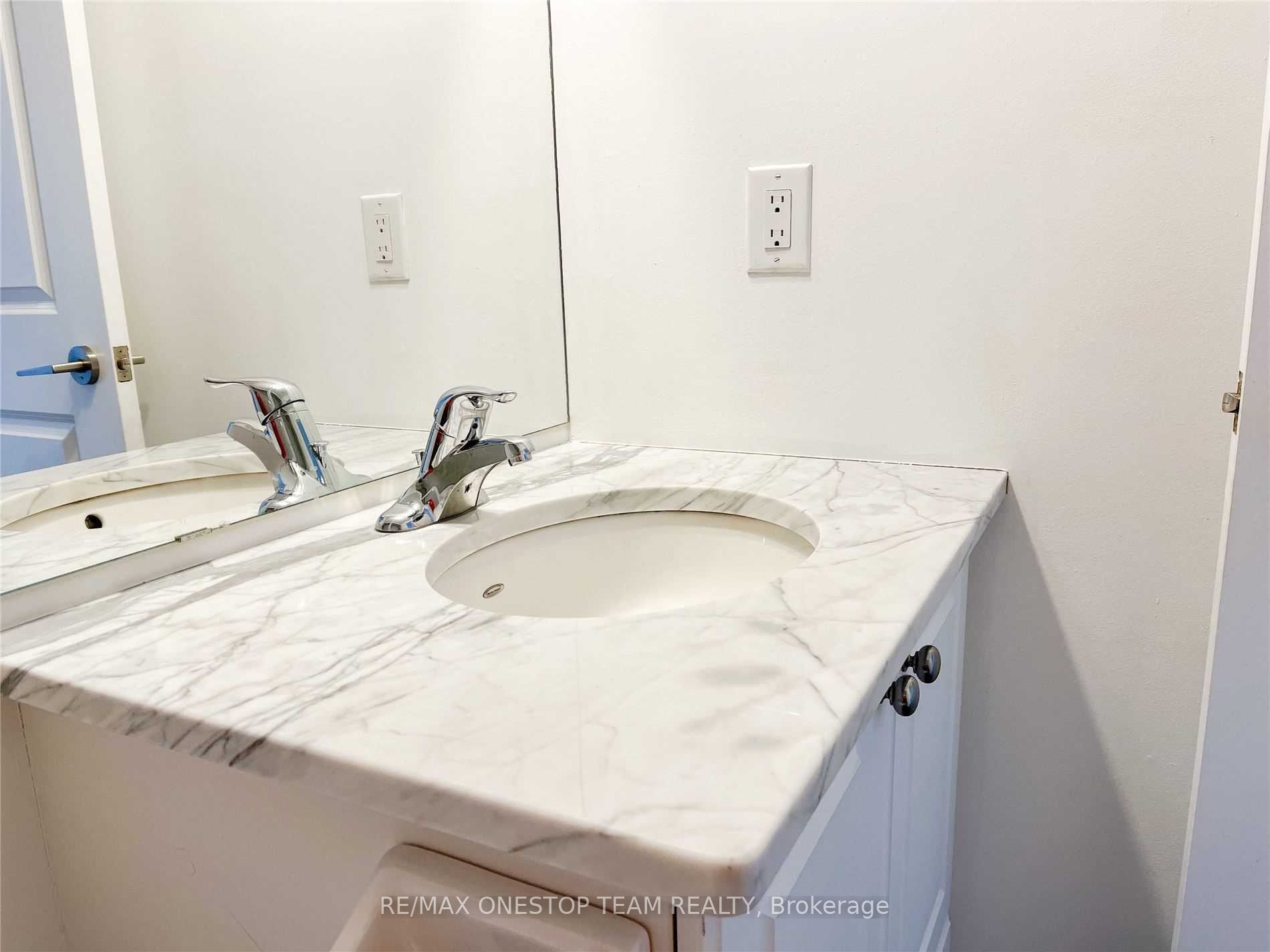 2338 Taunton Road 209 Property Photo 16
