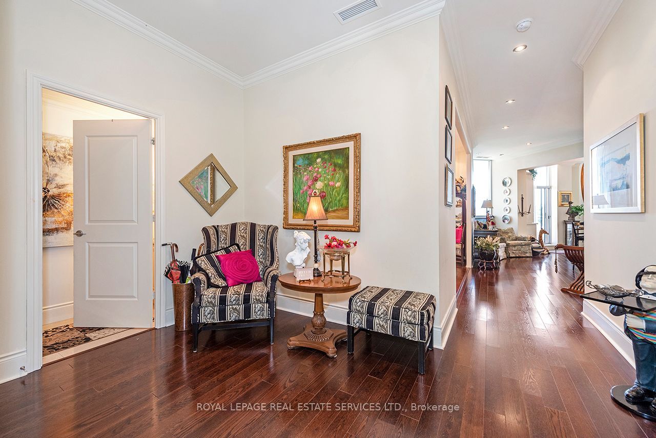 25 Earlington Avenue 601 Property Photo 6