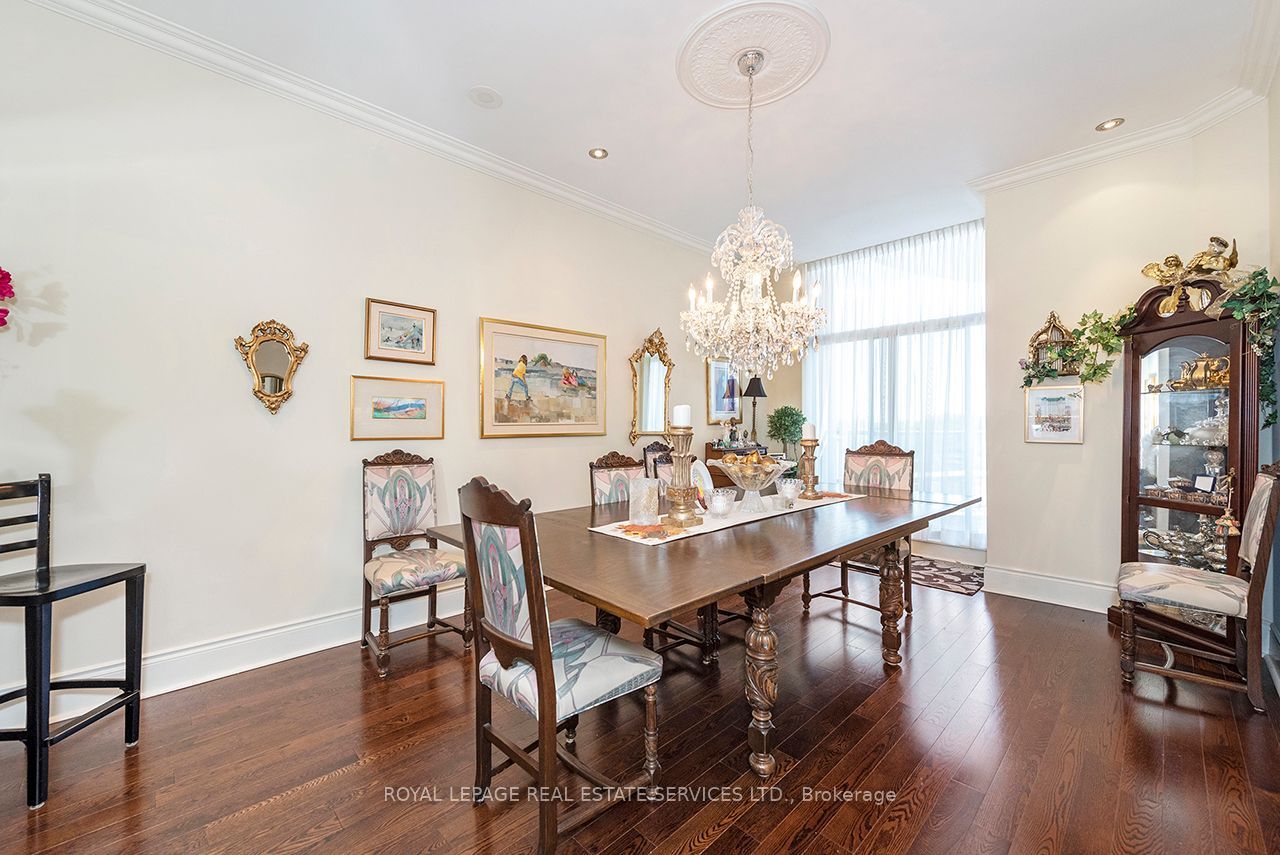25 Earlington Avenue 601 Property Photo 10