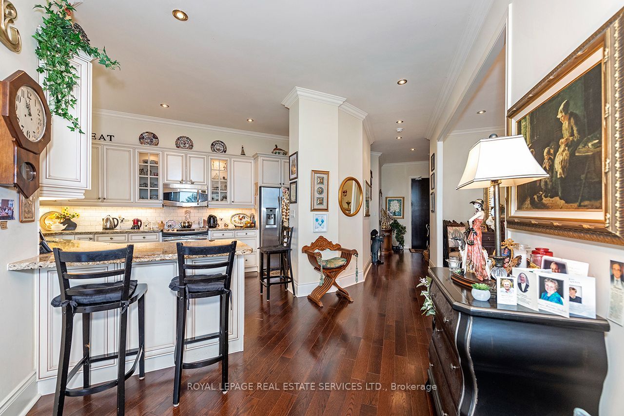 25 Earlington Avenue 601 Property Photo 12