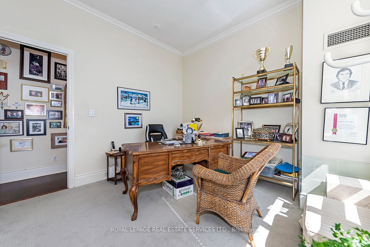 25 Earlington Avenue 601 Property Photo 22