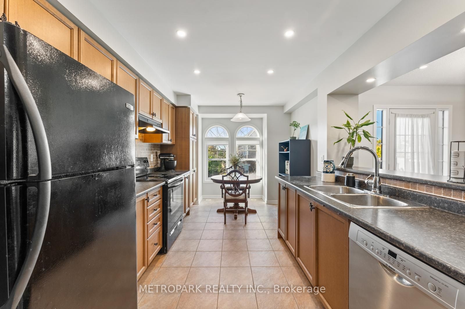 38 Gleave Terrace Property Photo 11