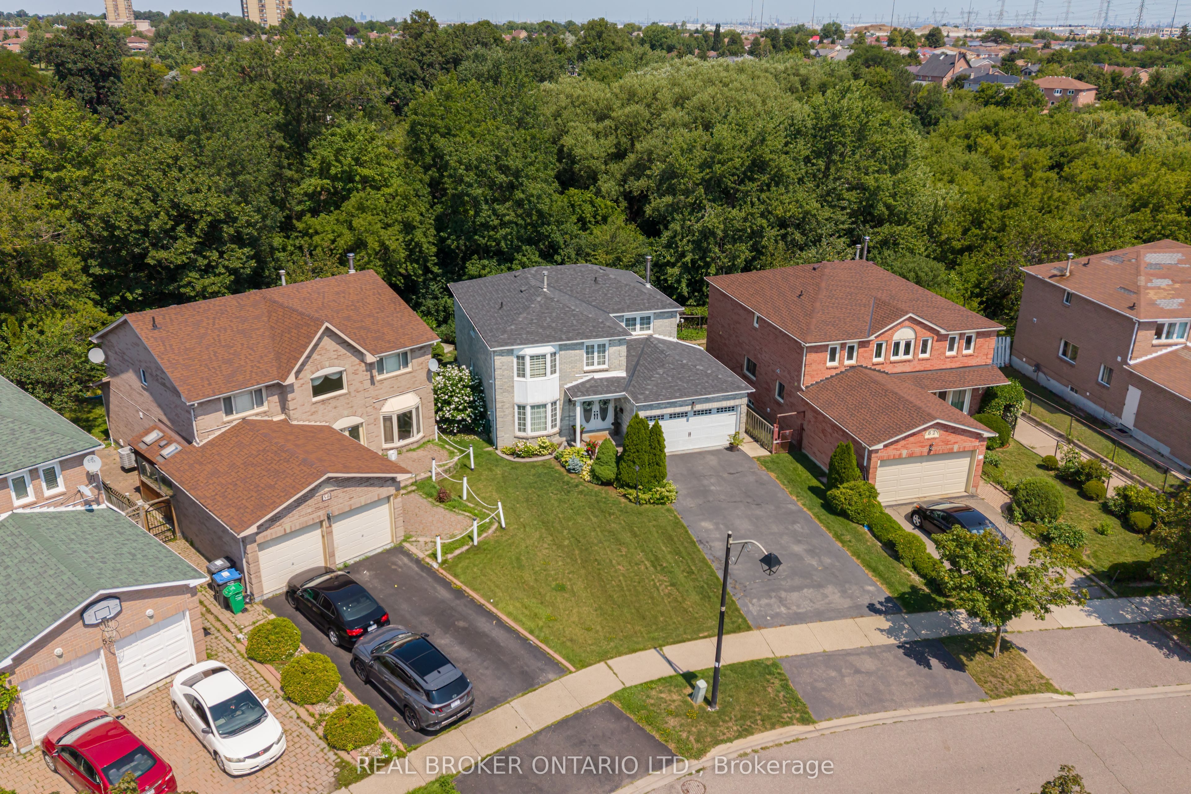 60 Ravenswood Drive Property Photo 1