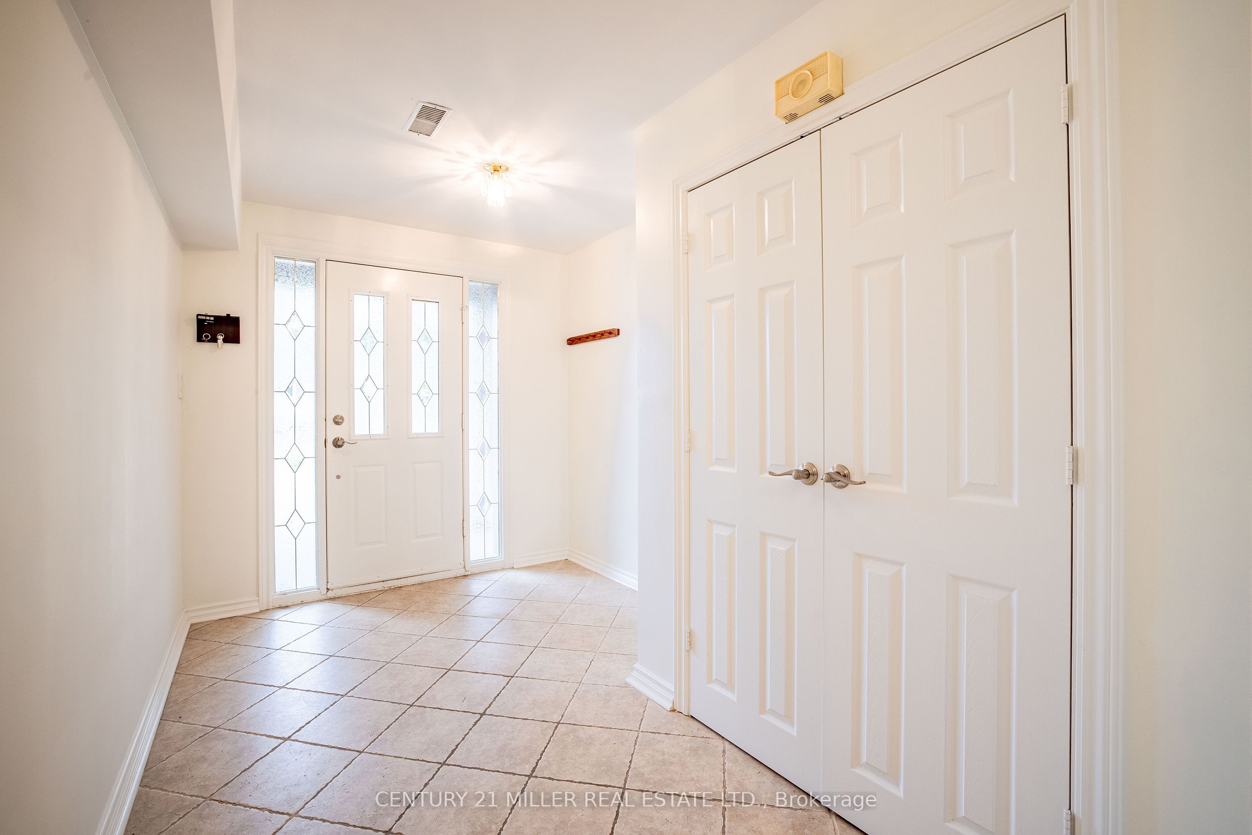 2039 Wakely Street Property Photo 2