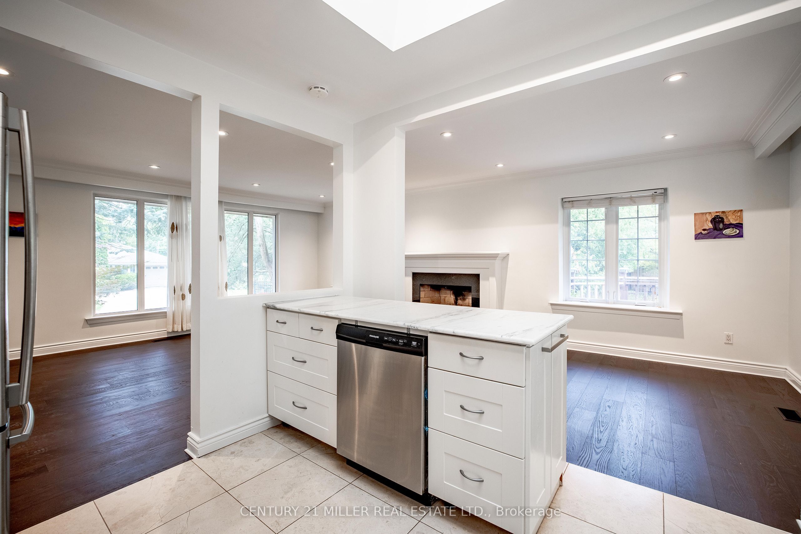 2039 Wakely Street Property Photo 8