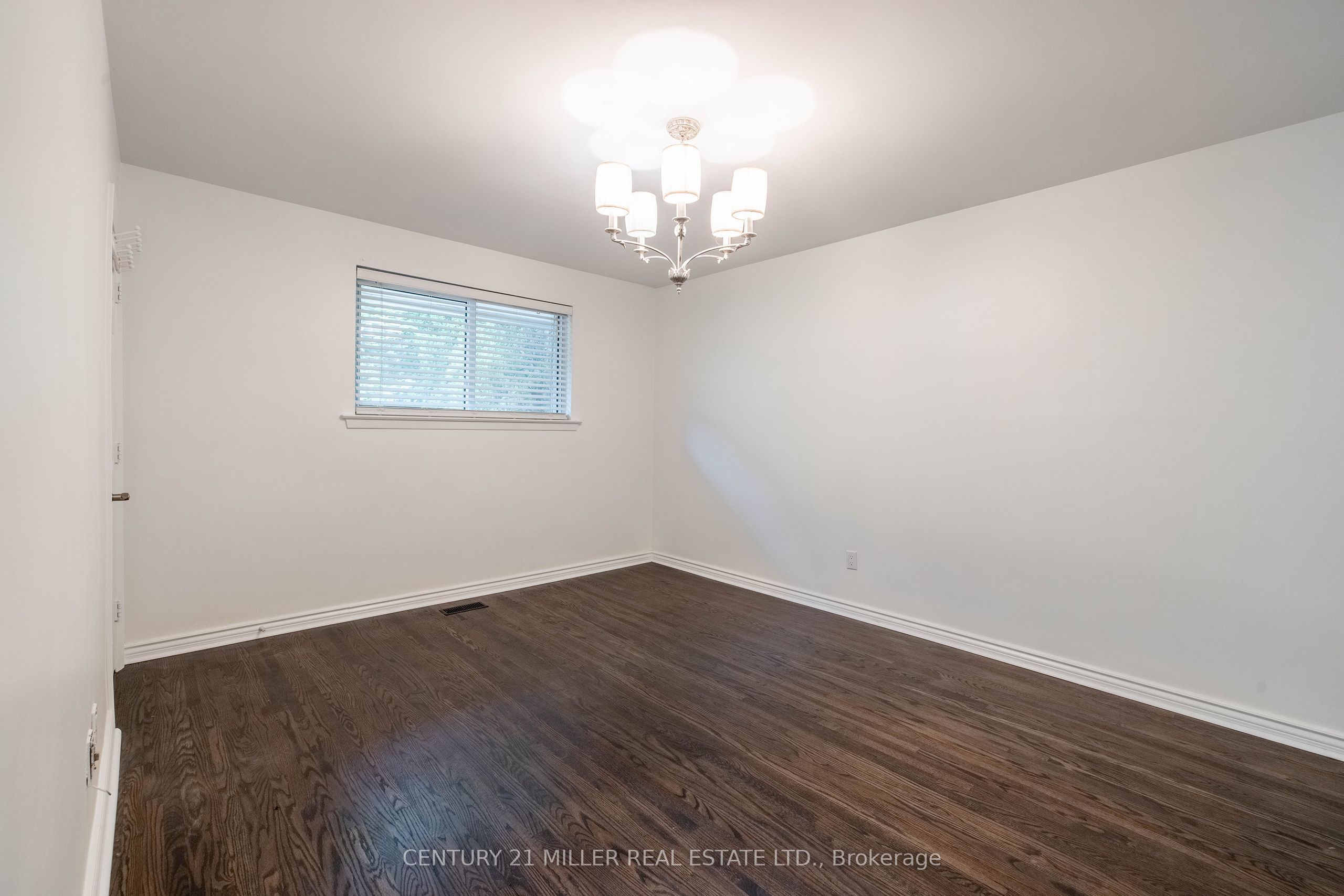 2039 Wakely Street Property Photo 10