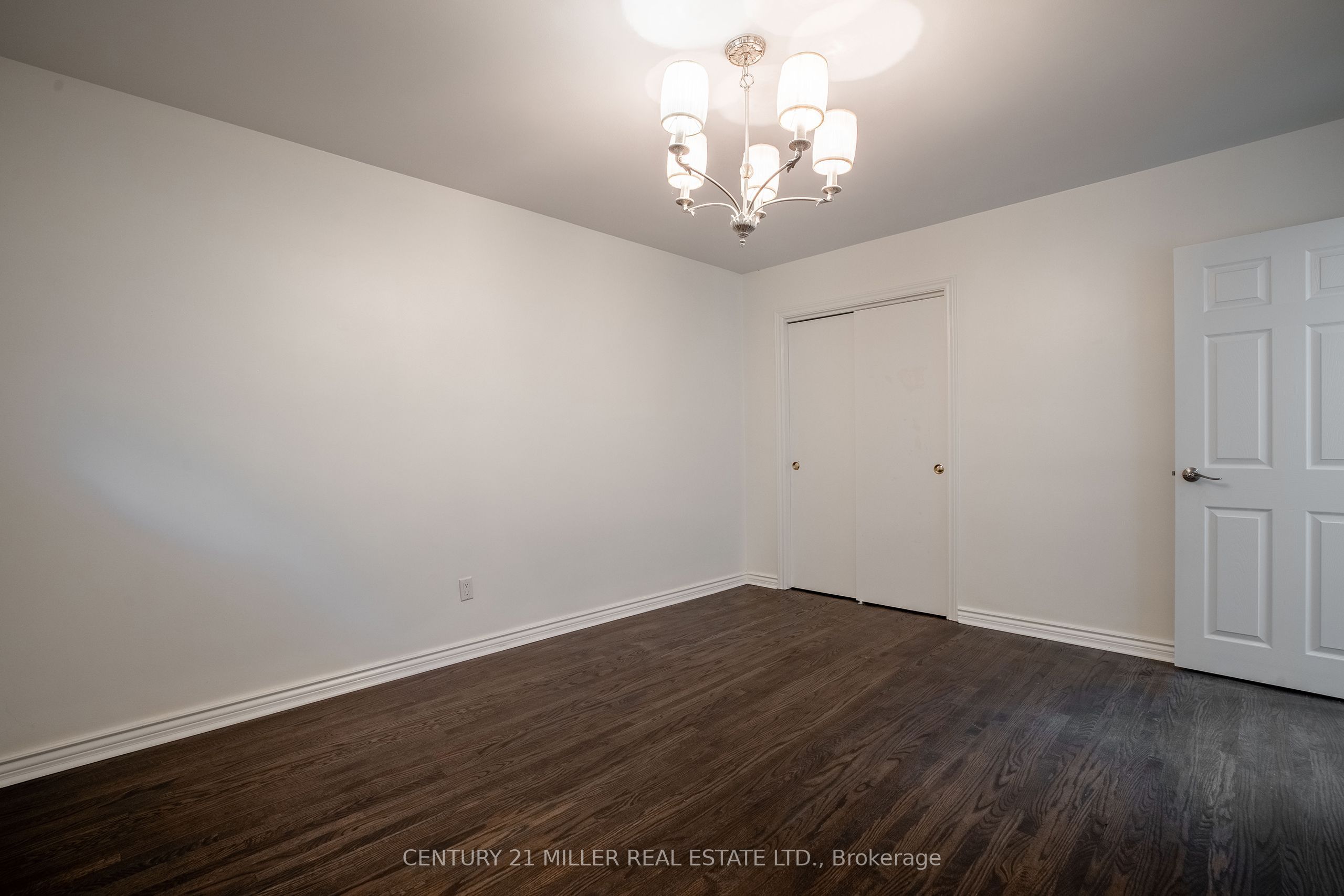 2039 Wakely Street Property Photo 11